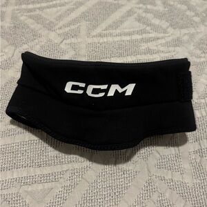 CCM NG 900 Hockey Neck Guard Cut Resistant Senior Large XL Used Once